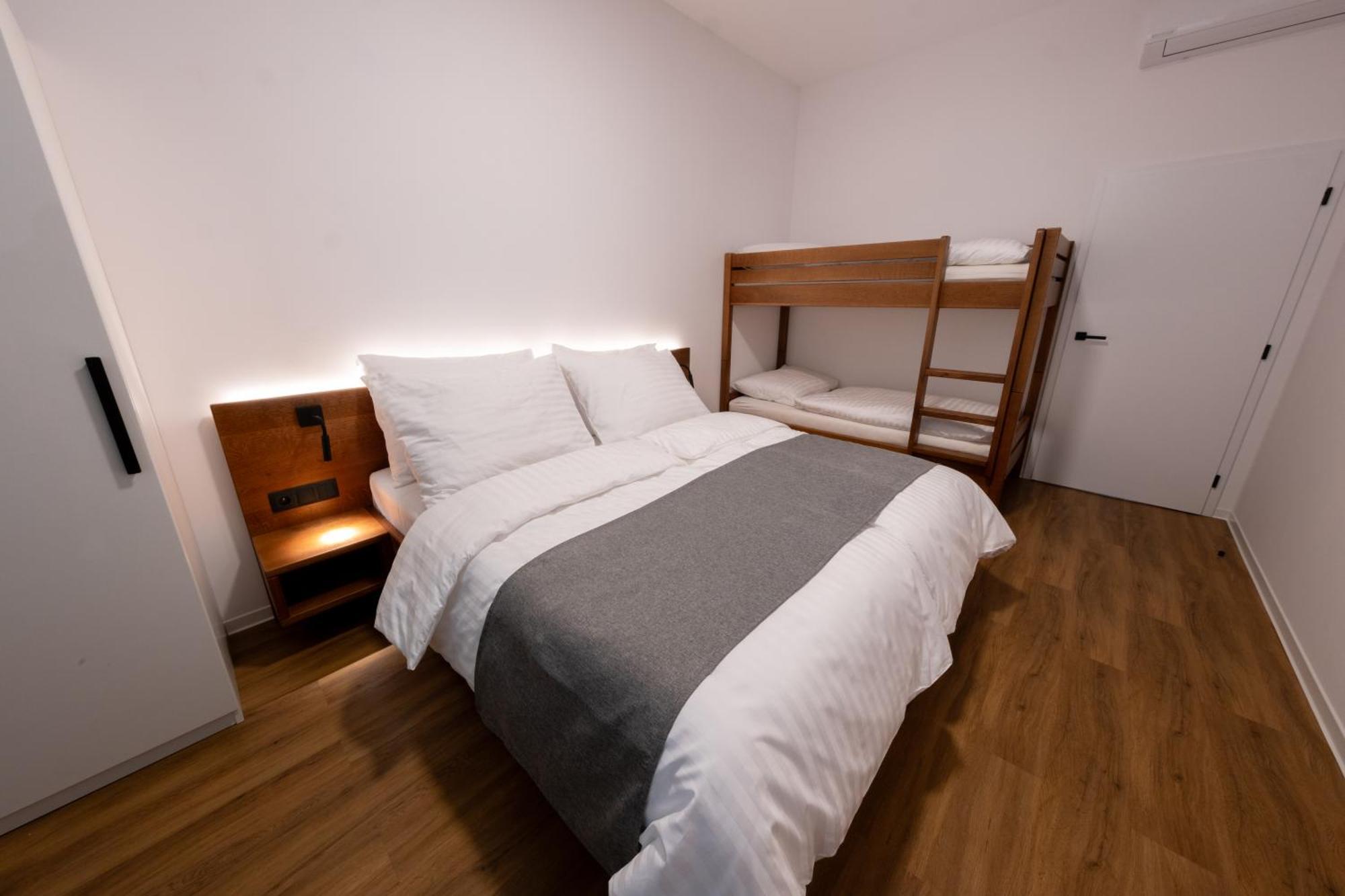 It Centrum Apartments Врхлаби Номер фото